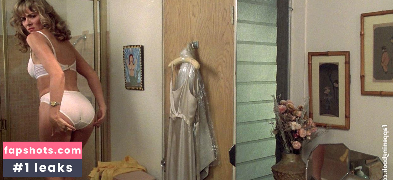 Kim Cattrall gallery photo #145