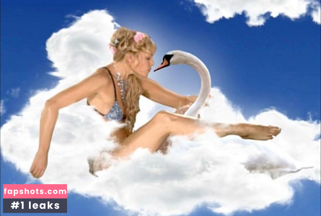 Kim Cattrall gallery photo #149