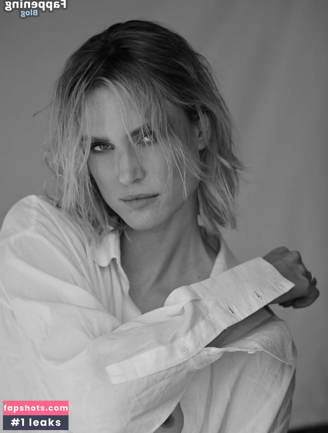 Kim Hnizdo gallery photo #57