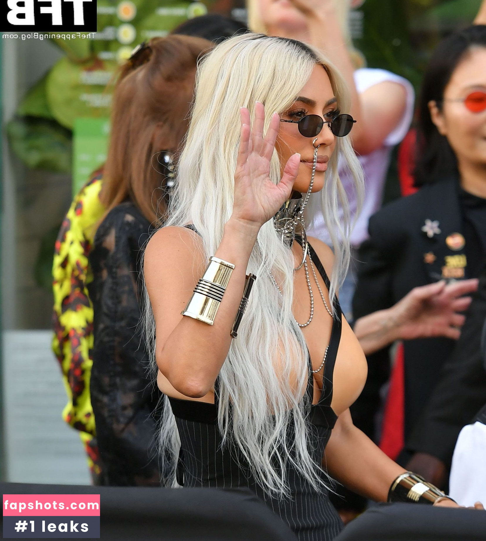 Kim Kardashian gallery photo #1299