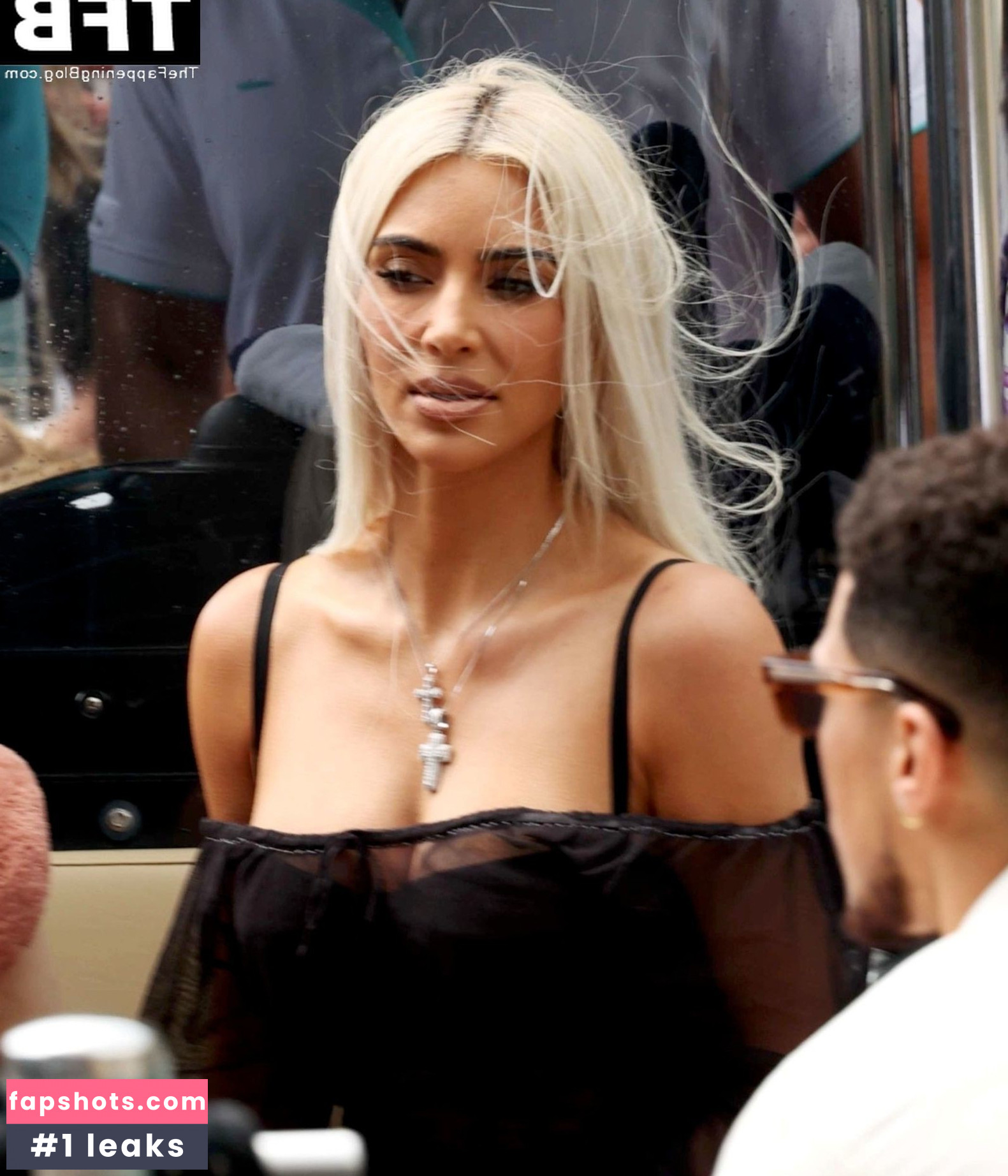 Kim Kardashian gallery photo #1340