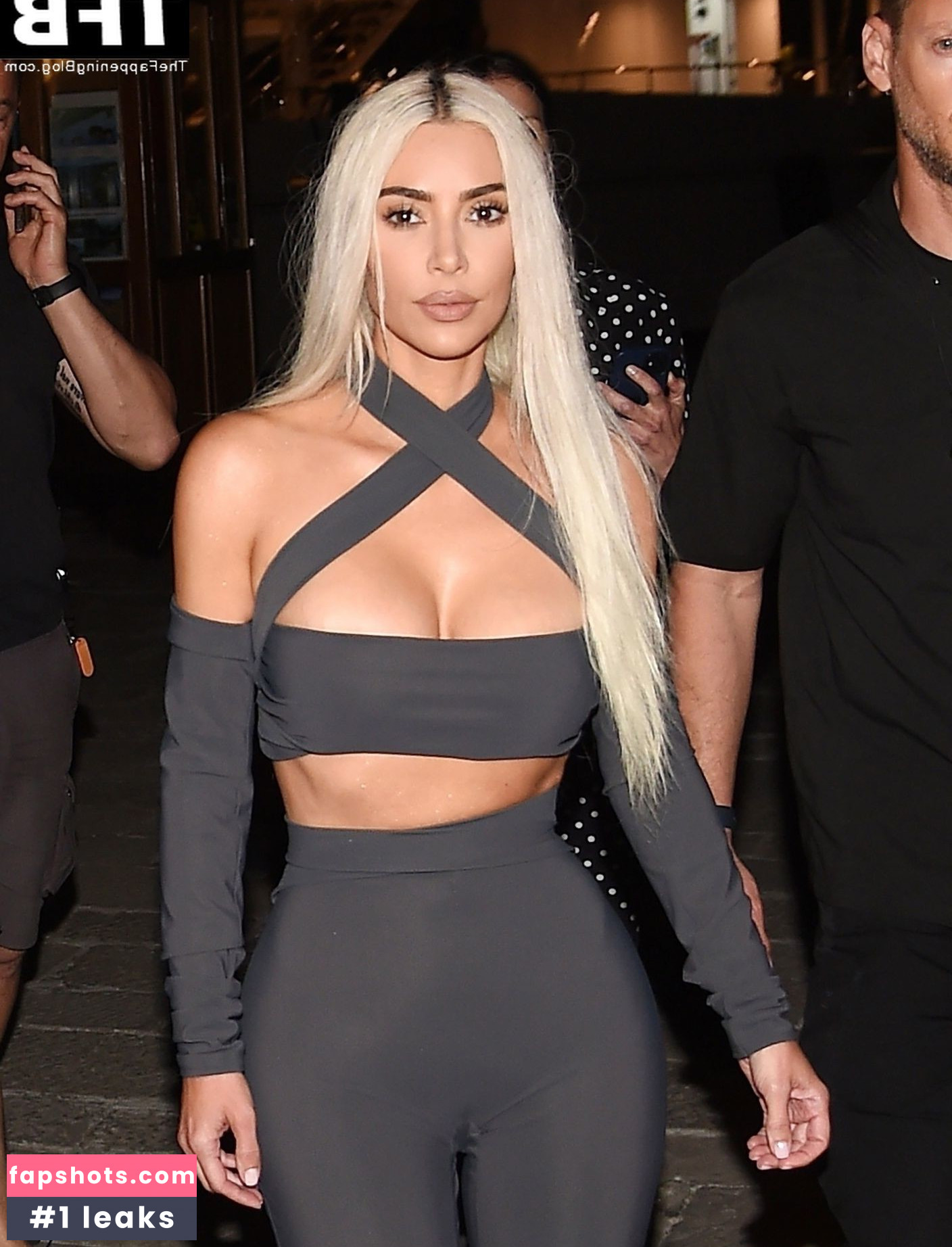 Kim Kardashian gallery photo #1358