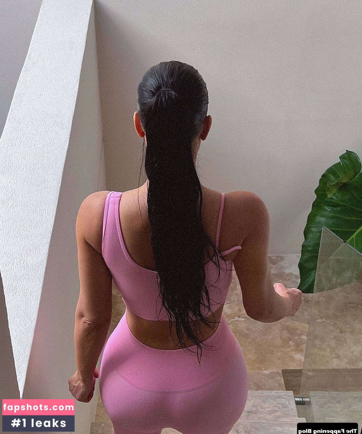 Kim Kardashian gallery photo #1366