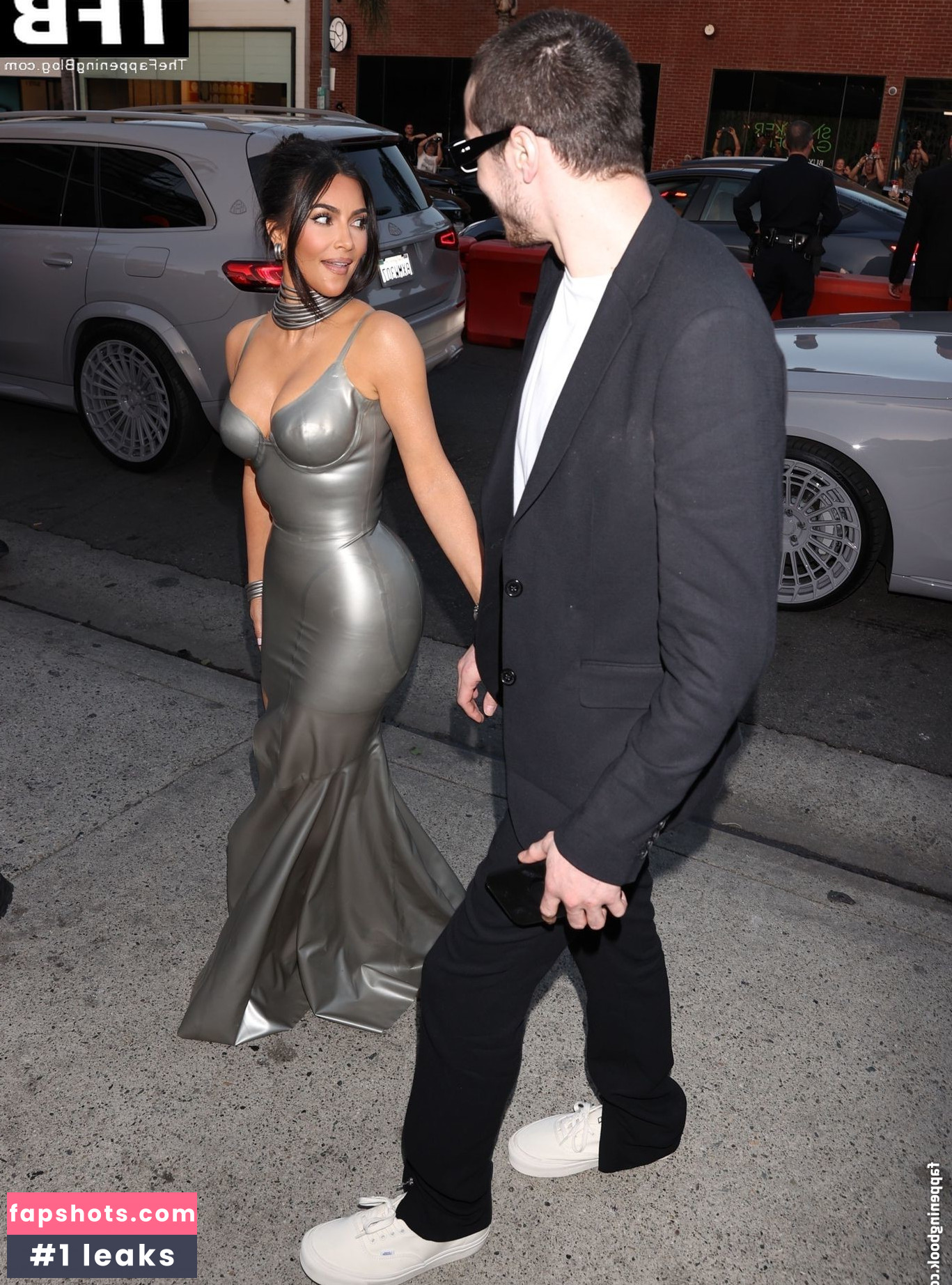 Kim Kardashian gallery photo #1374