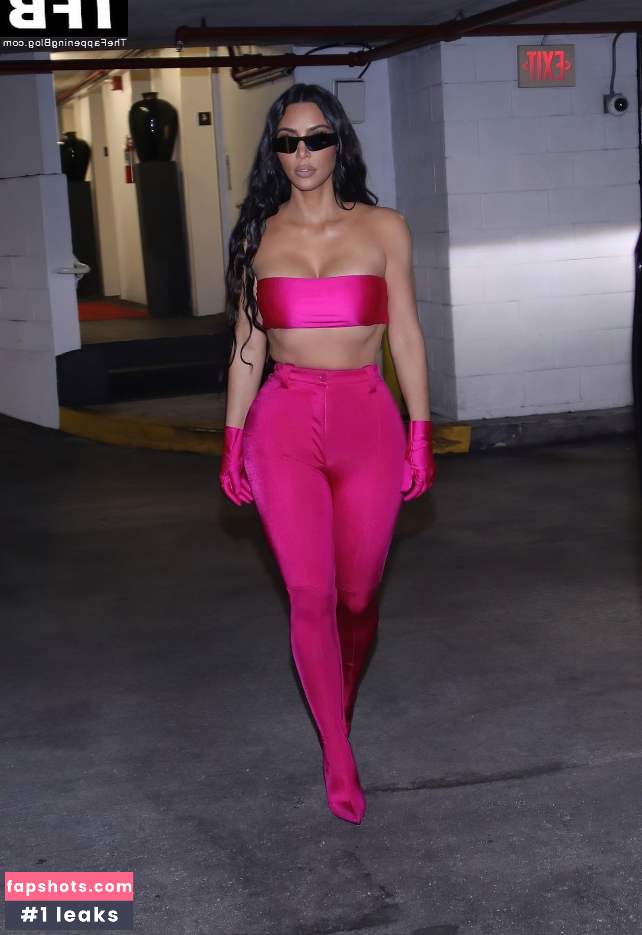 Kim Kardashian gallery photo #1380