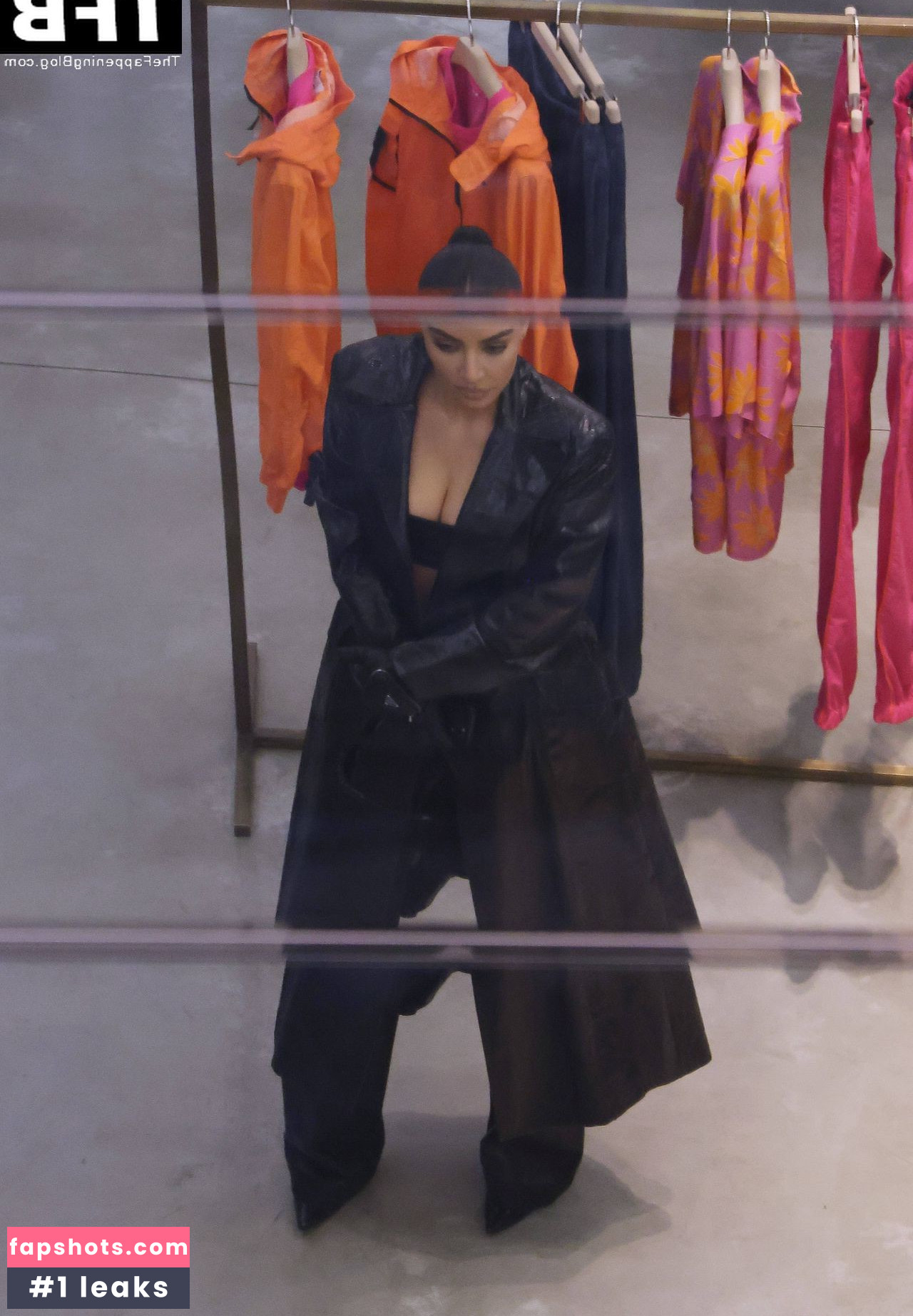 Kim Kardashian gallery photo #1409