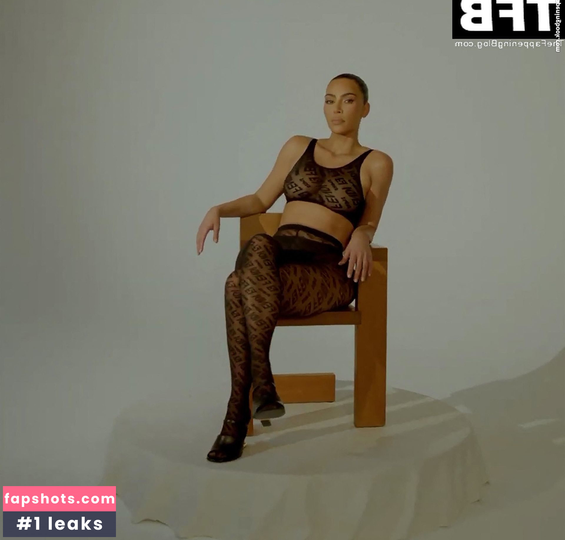 Kim Kardashian gallery photo #1468