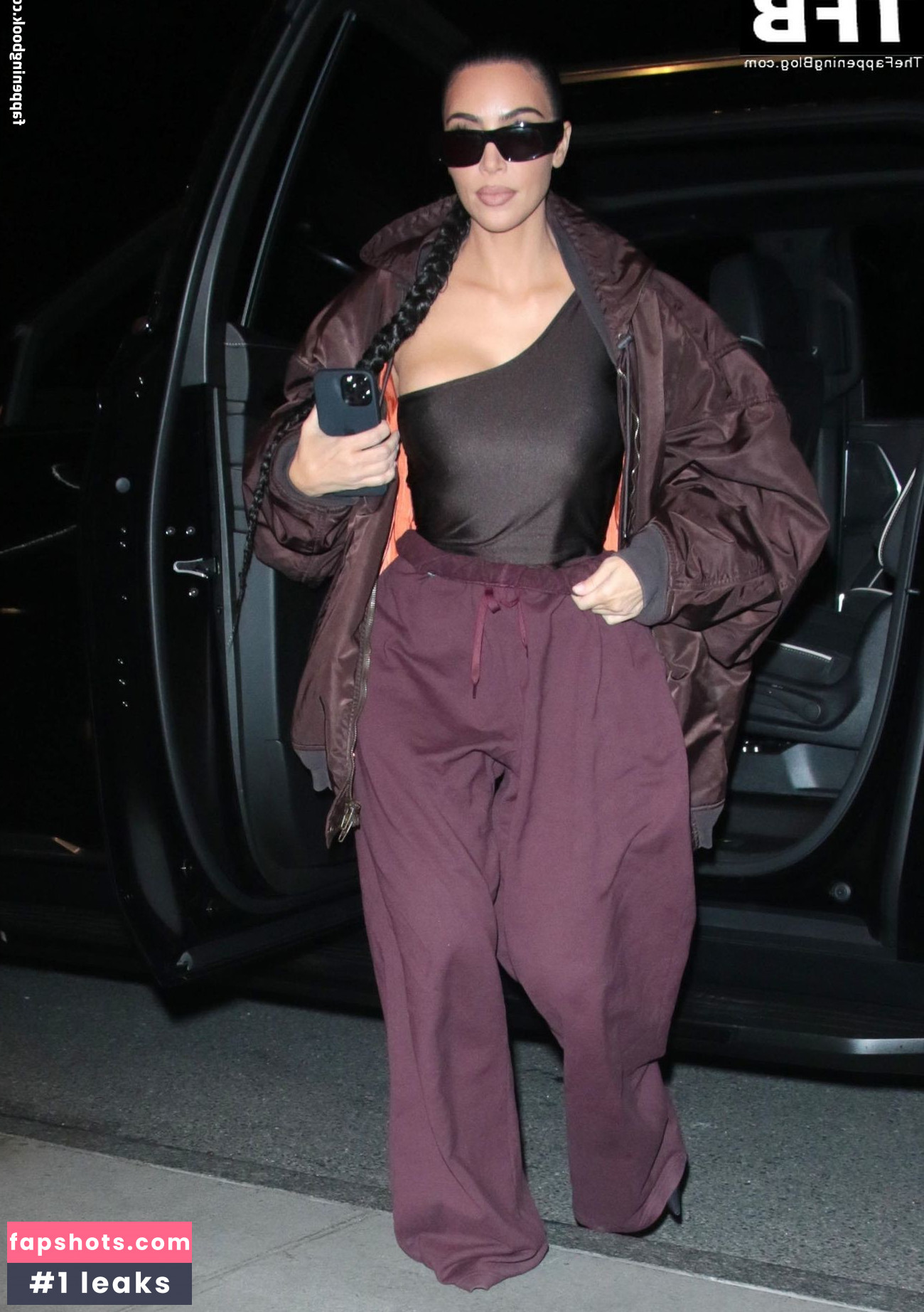 Kim Kardashian gallery photo #1472