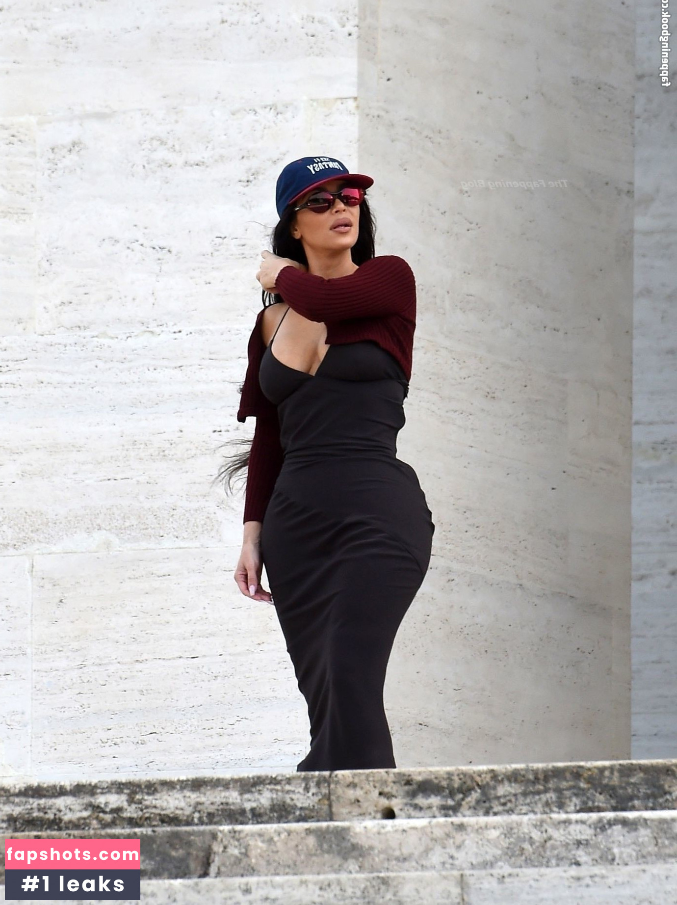 Kim Kardashian gallery photo #1579