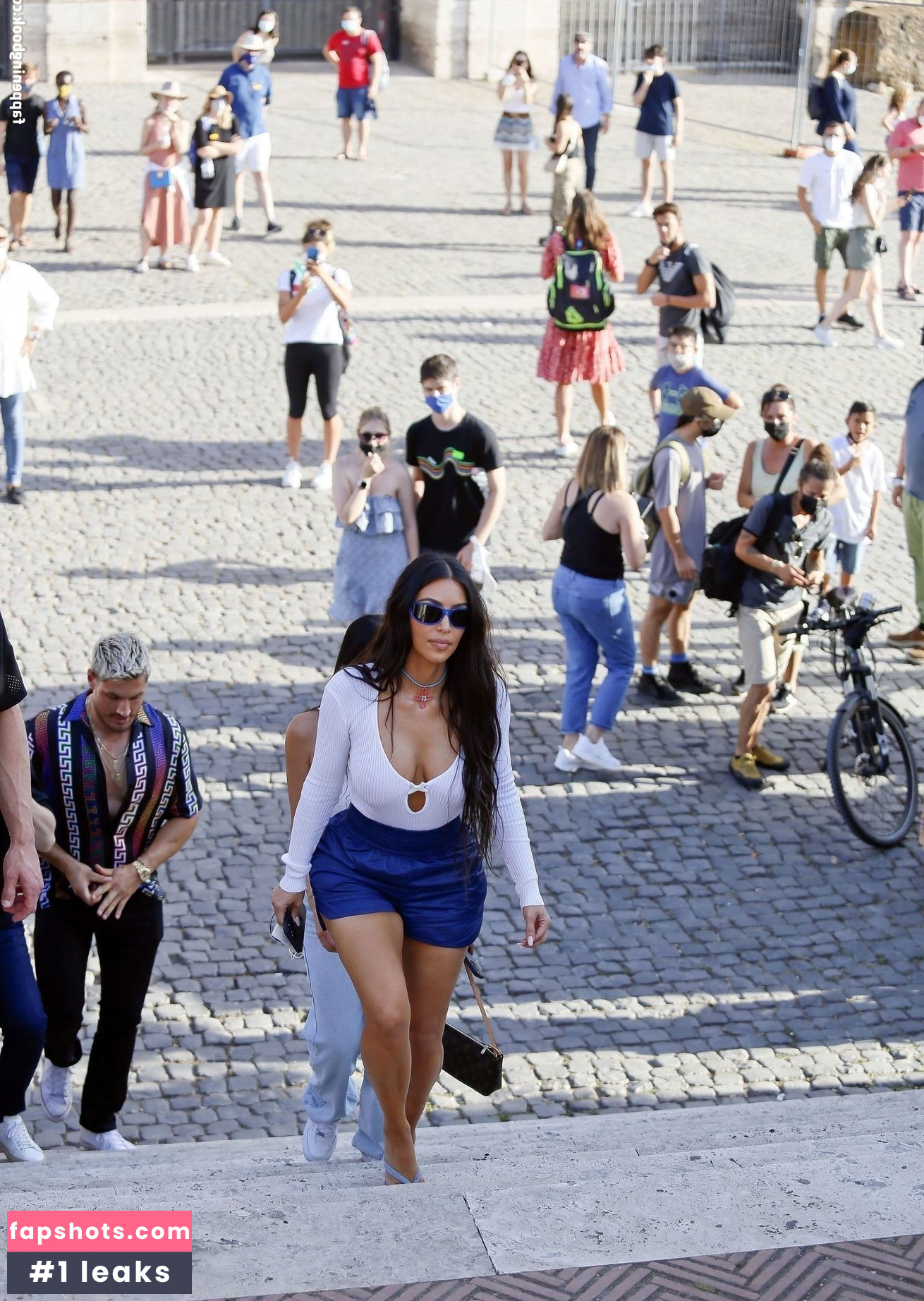 Kim Kardashian gallery photo #1605