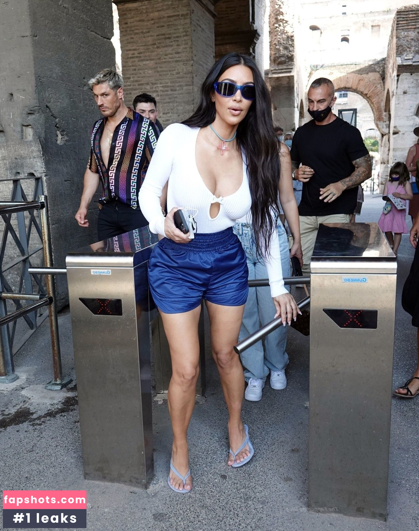 Kim Kardashian gallery photo #1616