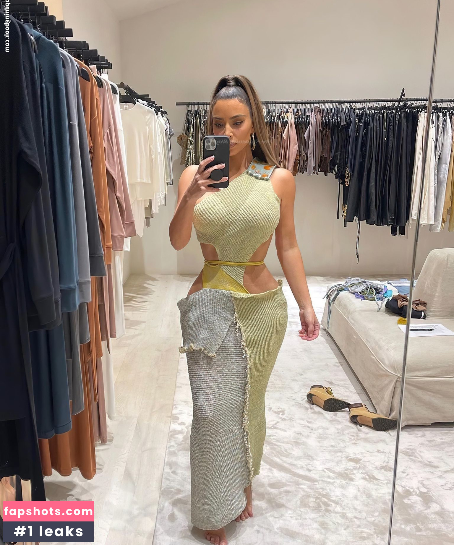 Kim Kardashian gallery photo #1639