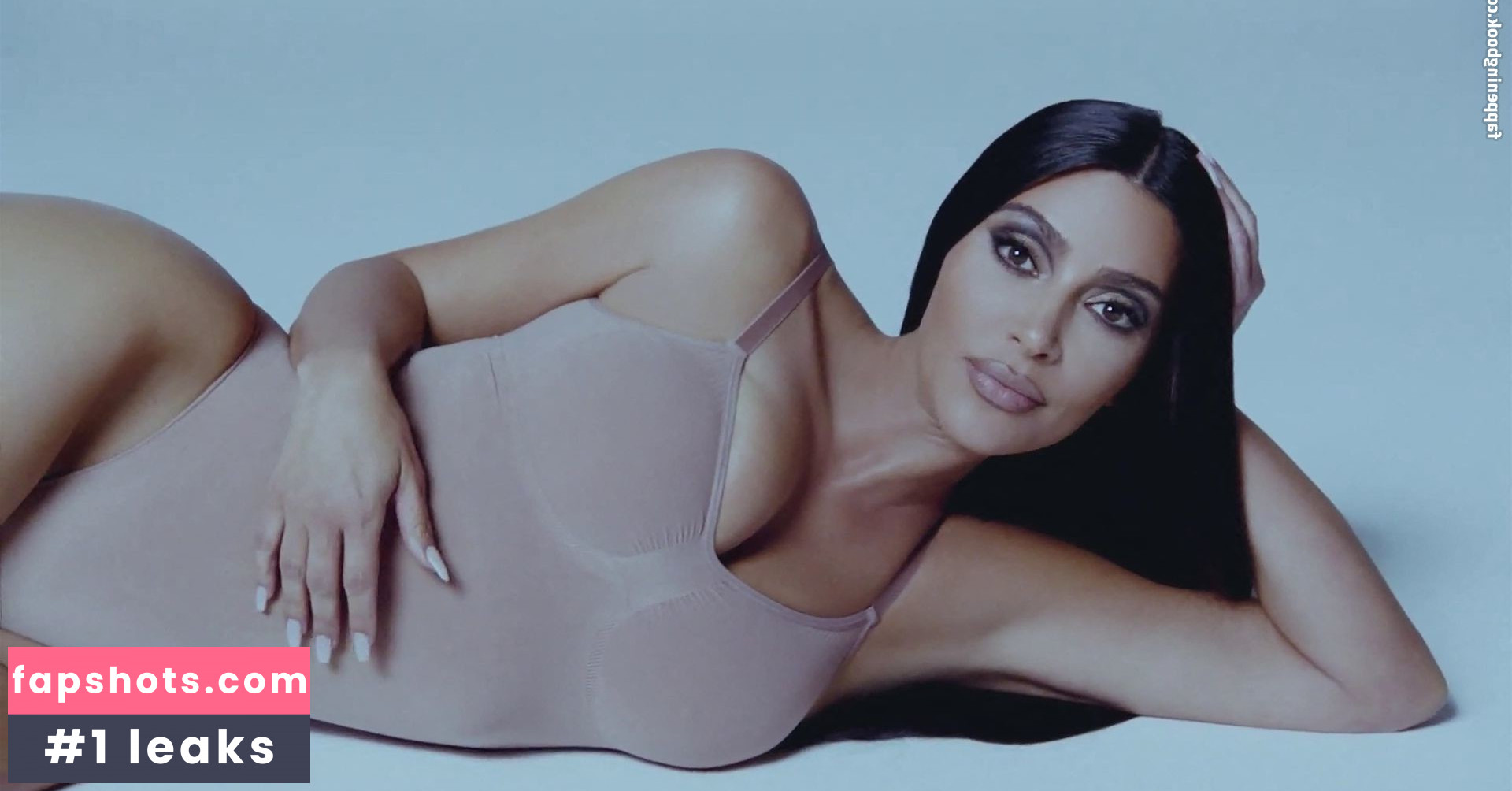 Kim Kardashian gallery photo #1645