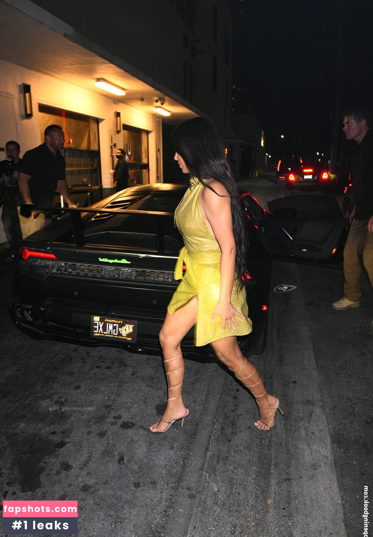 Kim Kardashian gallery photo #1703