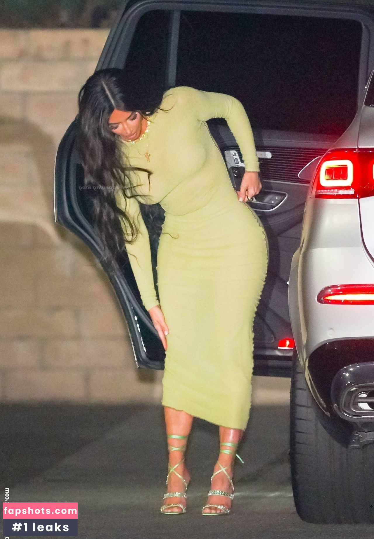 Kim Kardashian gallery photo #1760