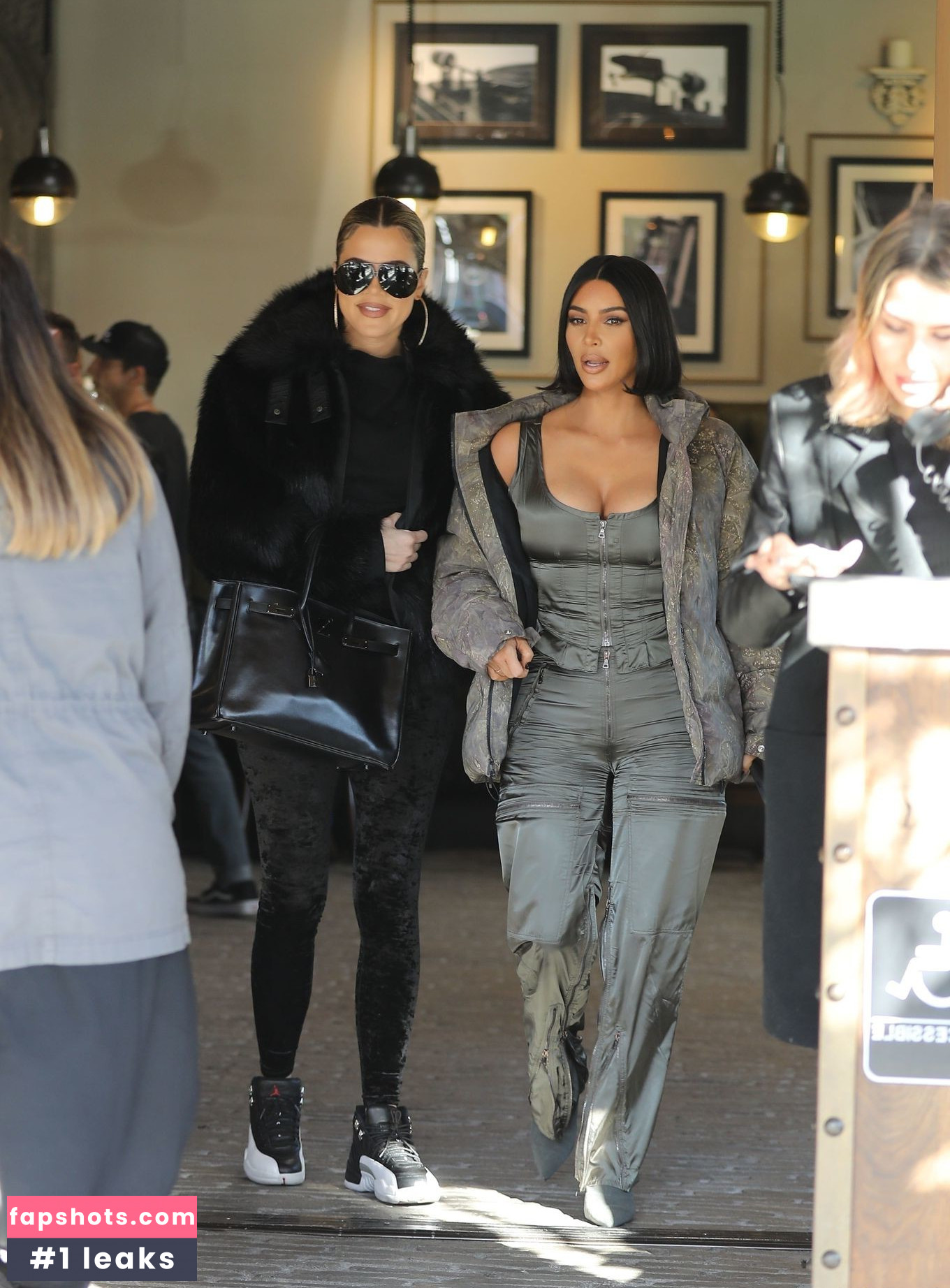Kim Kardashian gallery photo #1858