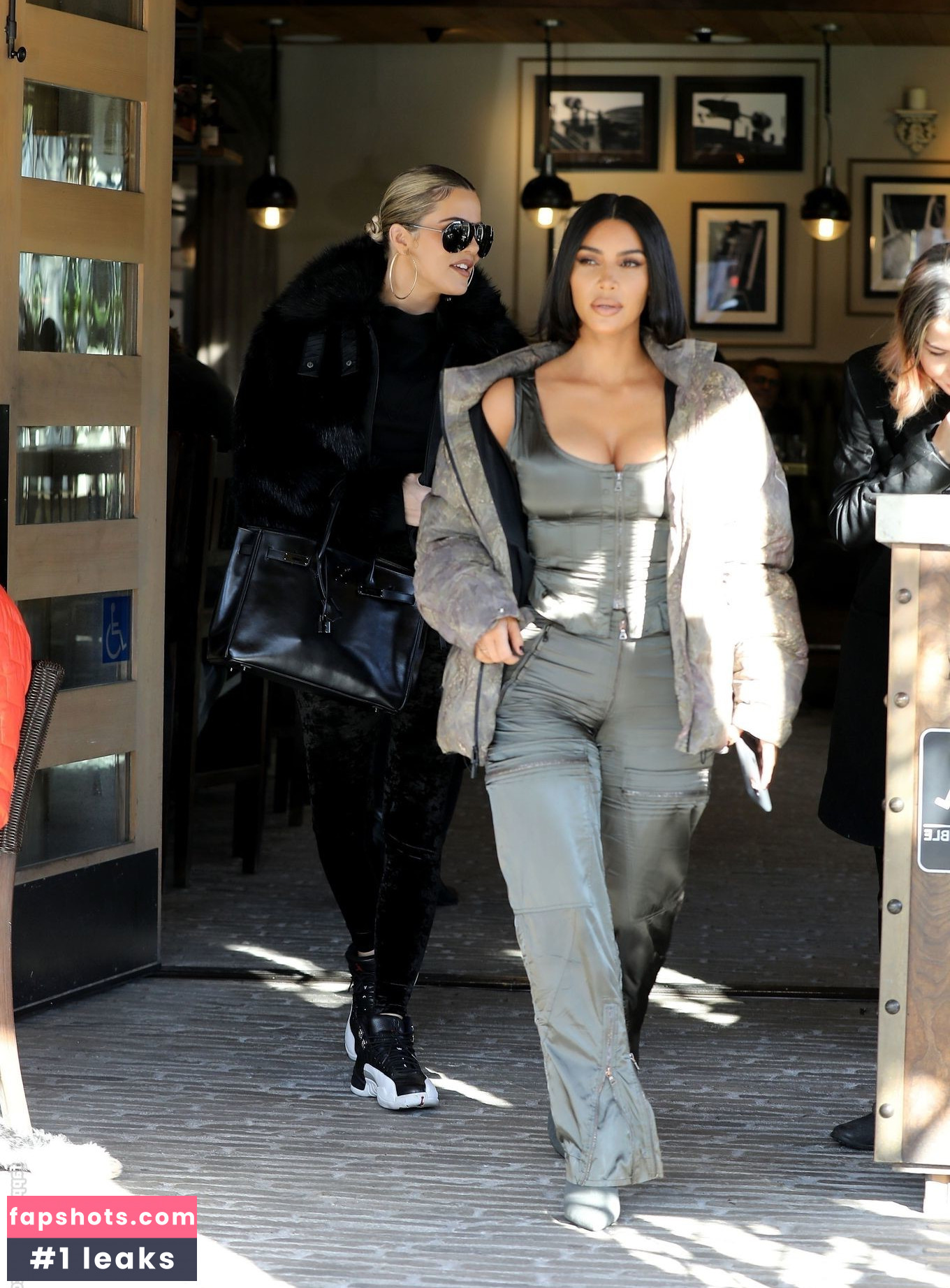 Kim Kardashian gallery photo #1859