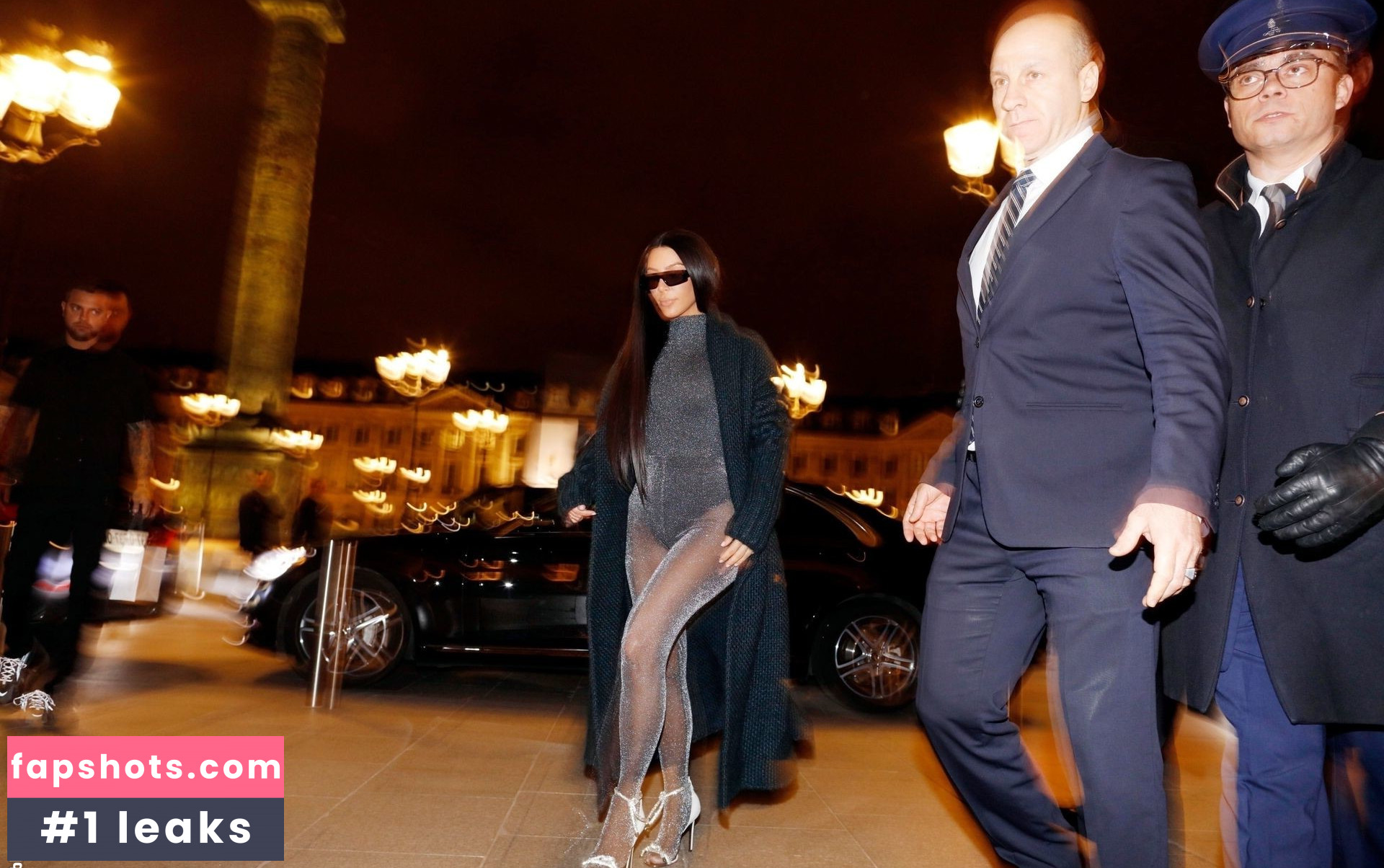 Kim Kardashian gallery photo #2027