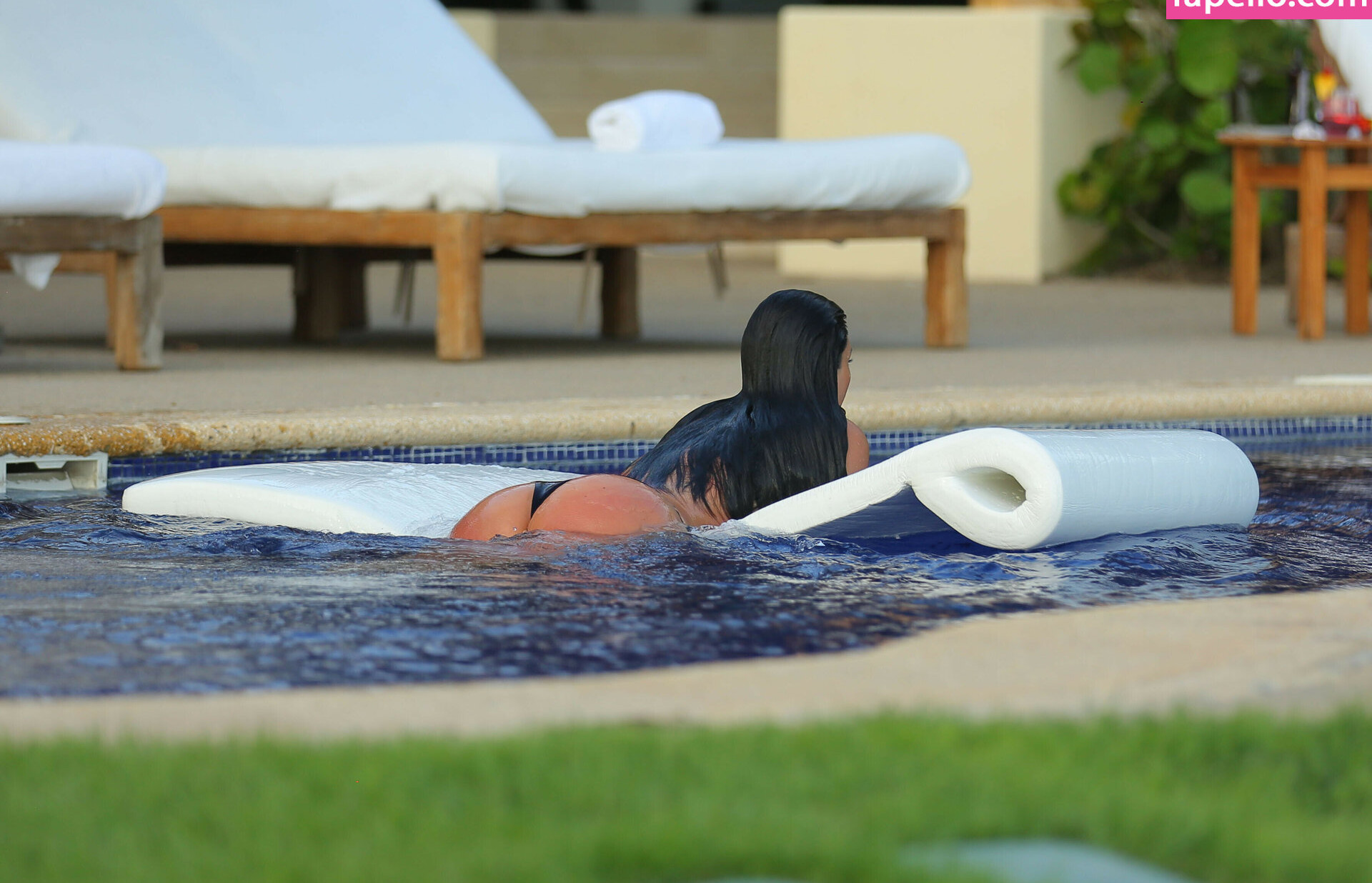 kim-kardashian gallery photo #1043