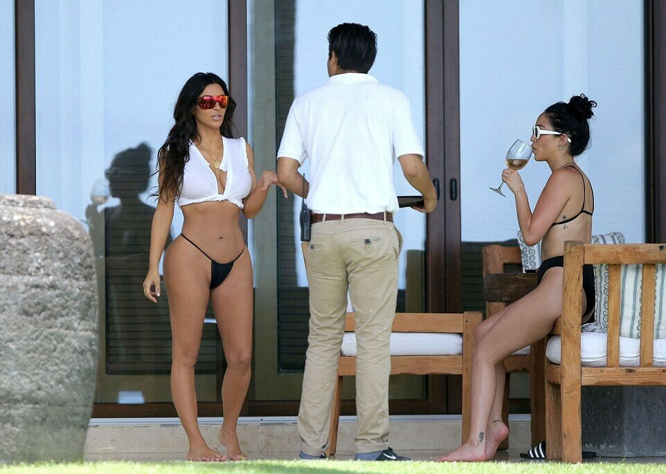 kim-kardashian gallery photo #1071