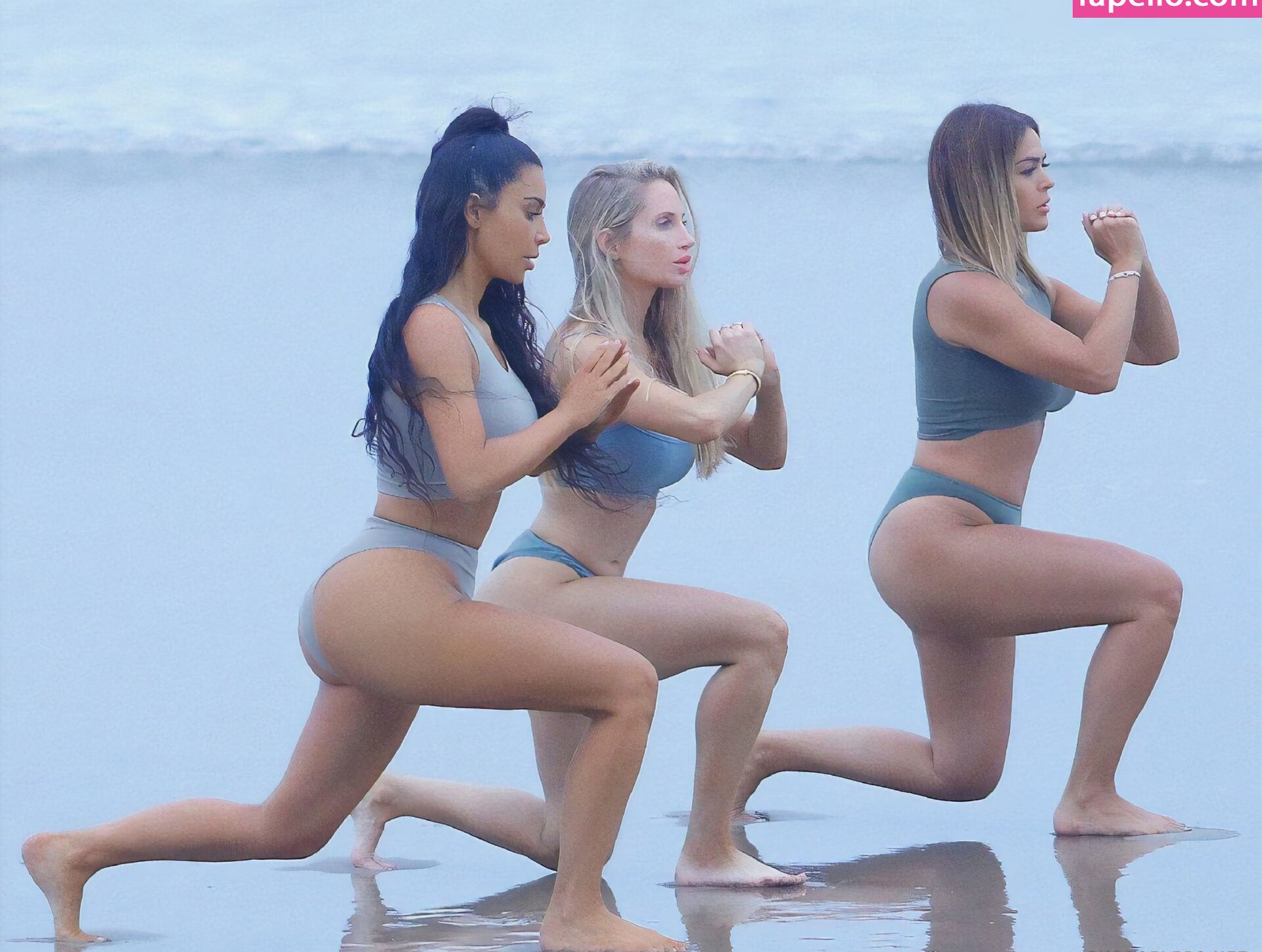 kim-kardashian gallery photo #1215