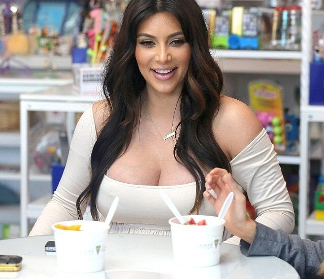 kim-kardashian gallery photo #1234