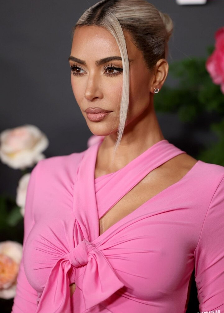 kim-kardashian gallery photo #1302