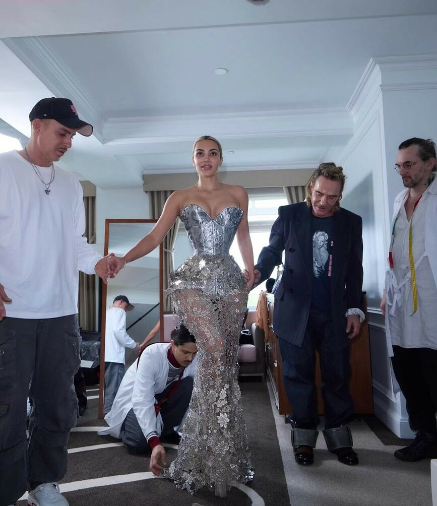 kim-kardashian gallery photo #1609