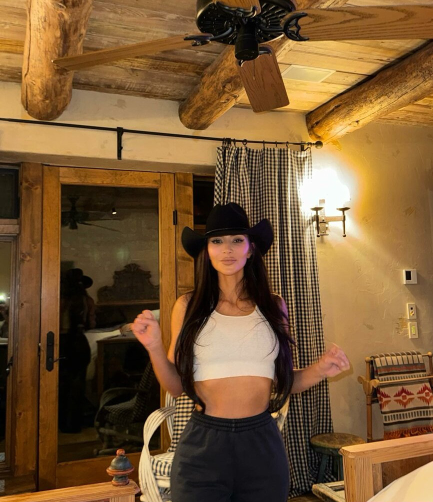 kim-kardashian gallery photo #2087