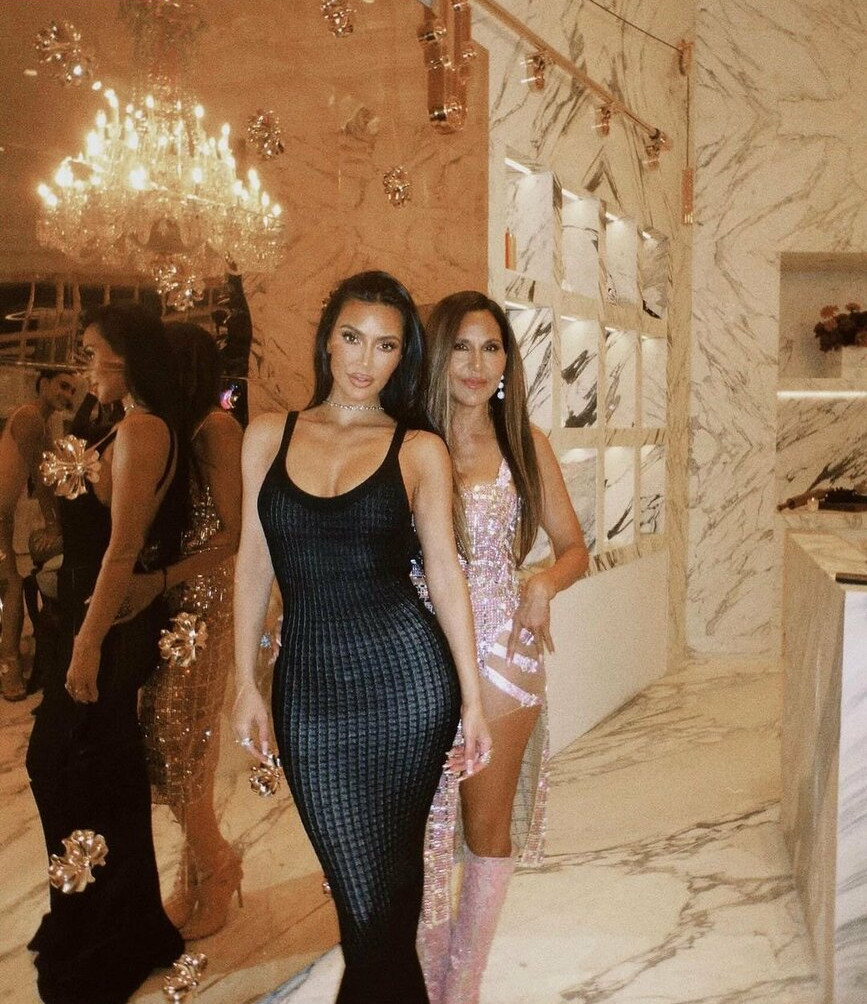 kim-kardashian gallery photo #2110