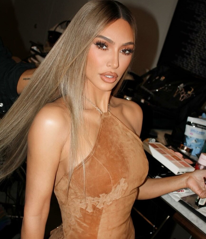 kim-kardashian gallery photo #2186