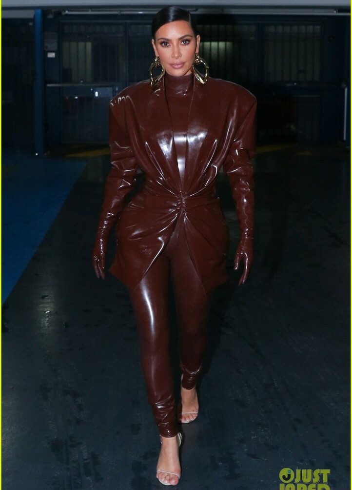 kim-kardashian gallery photo #2371