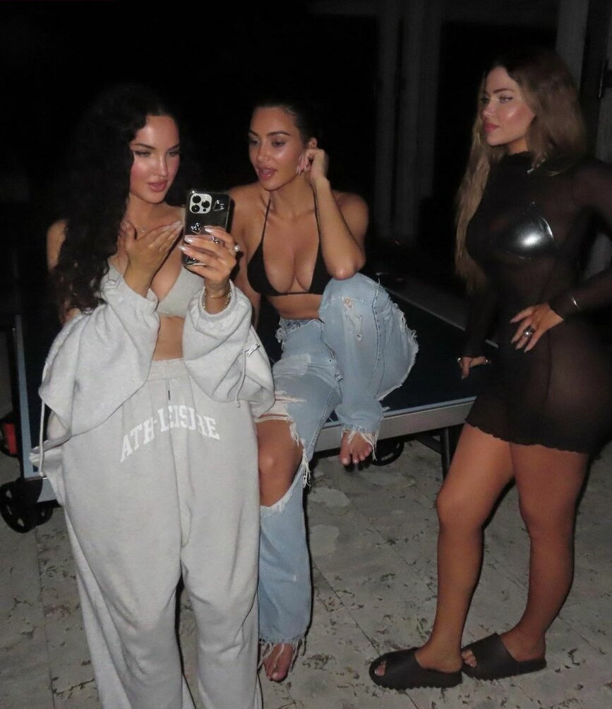 kim-kardashian gallery photo #2488