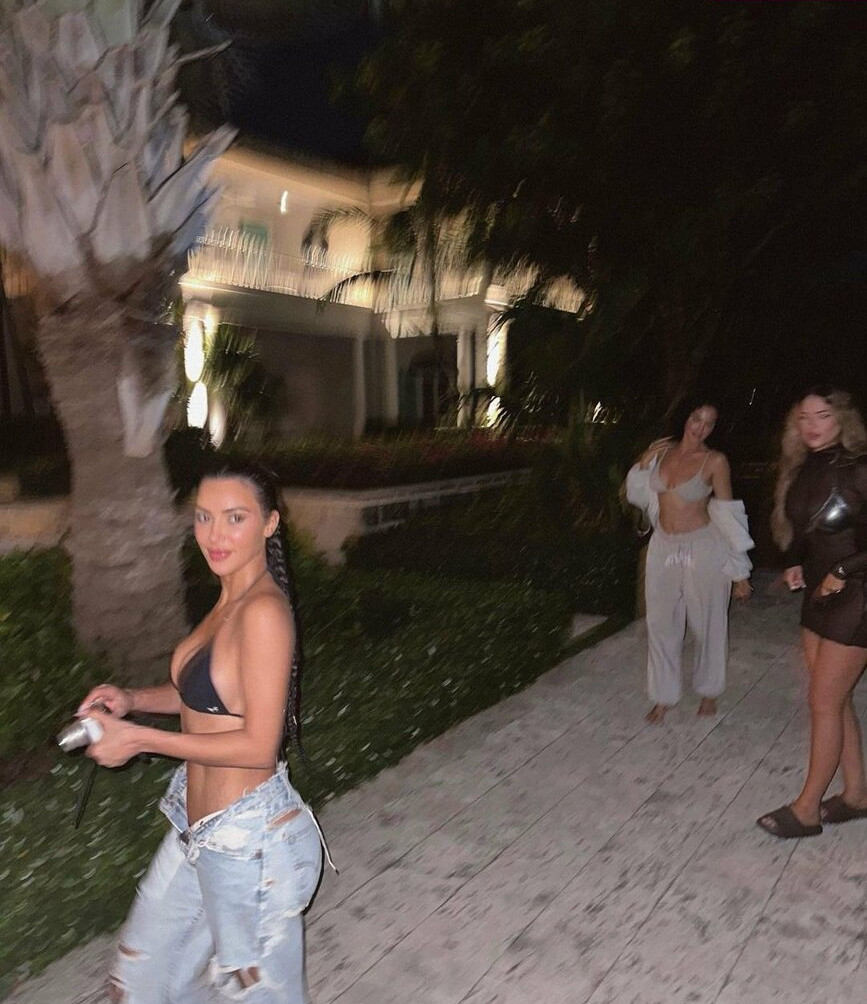 kim-kardashian gallery photo #2489