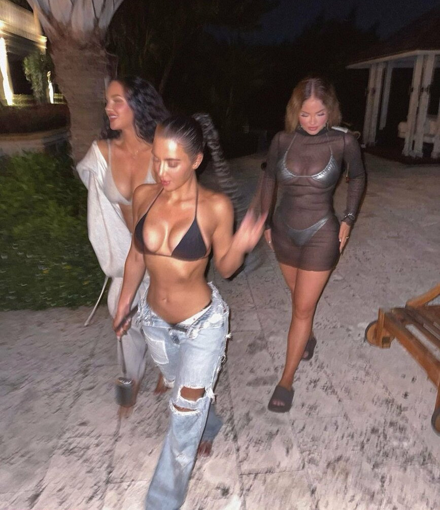 kim-kardashian gallery photo #2490