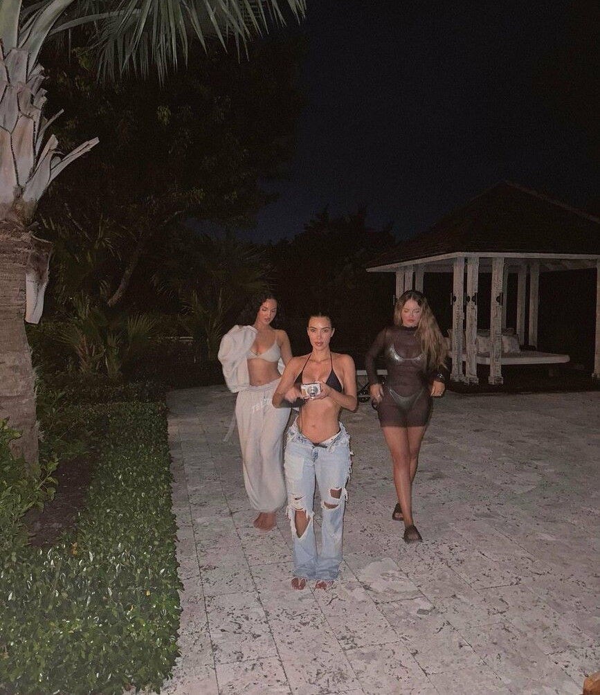 kim-kardashian gallery photo #2491