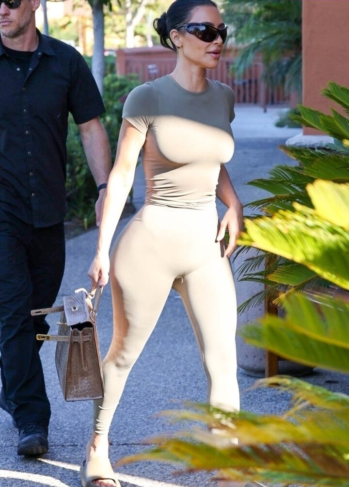 kim-kardashian gallery photo #2568