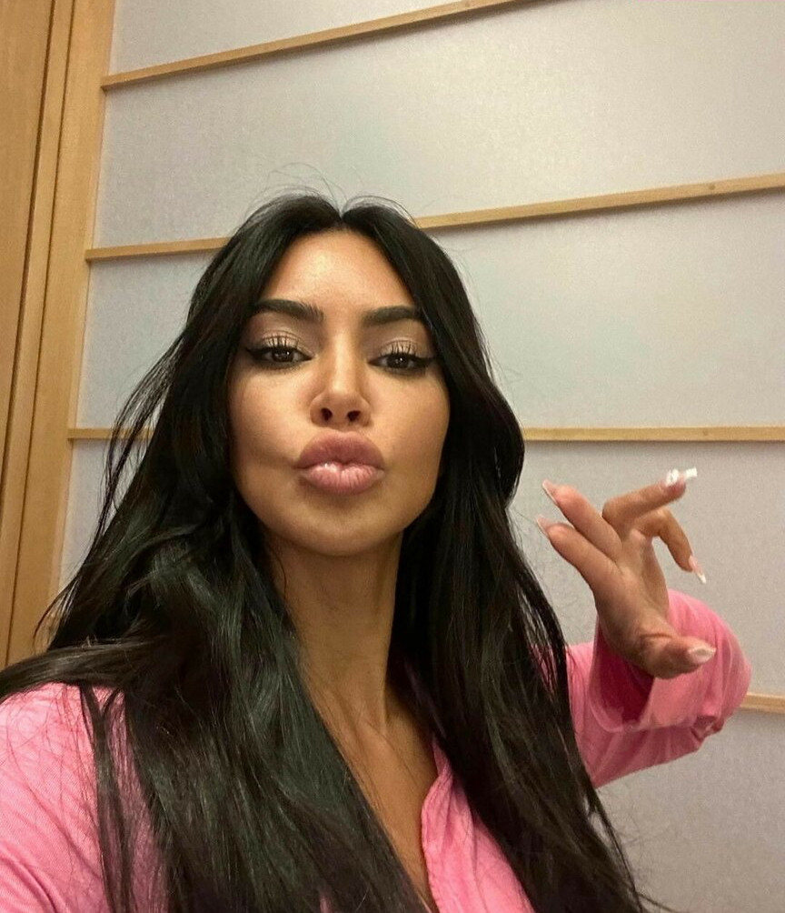 kim-kardashian gallery photo #2598