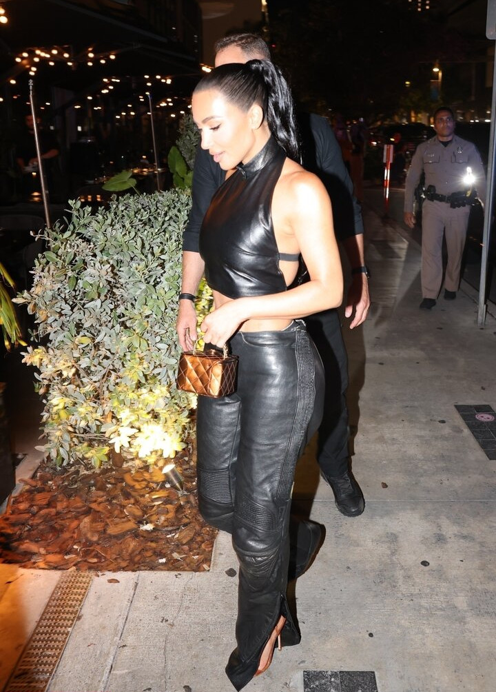 kim-kardashian gallery photo #2617