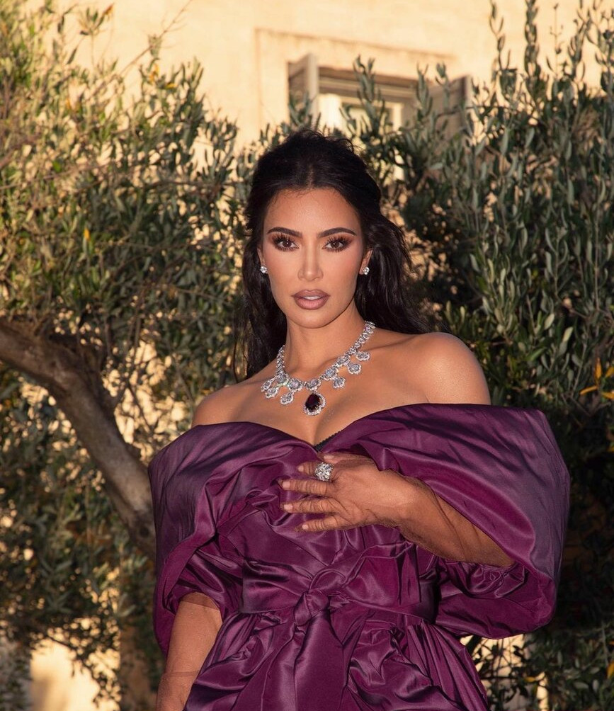 kim-kardashian gallery photo #2651