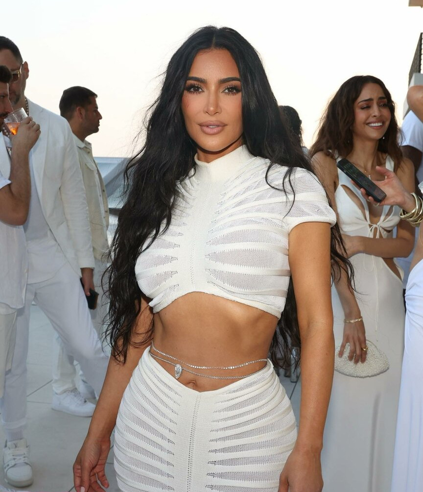 kim-kardashian gallery photo #2695