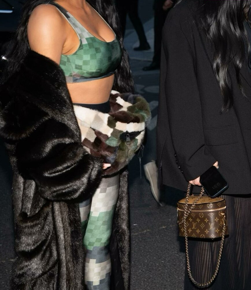 kim-kardashian gallery photo #2726