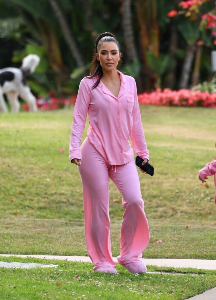 kim-kardashian gallery photo #2729