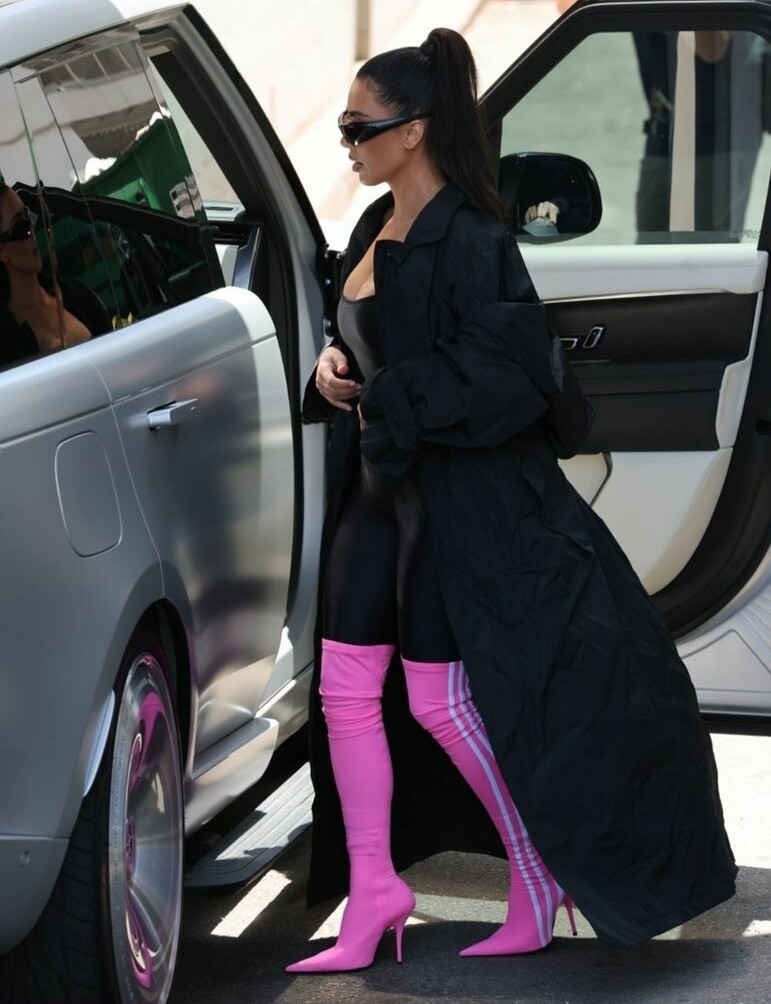 kim-kardashian gallery photo #2741