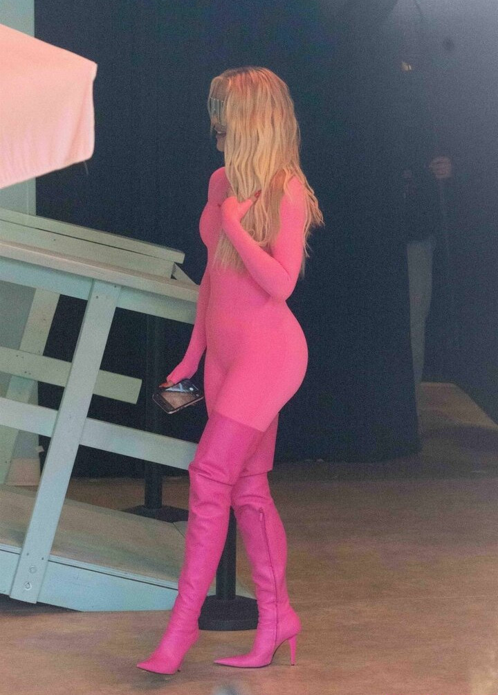 kim-kardashian gallery photo #420