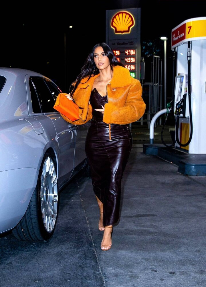 kim-kardashian gallery photo #431