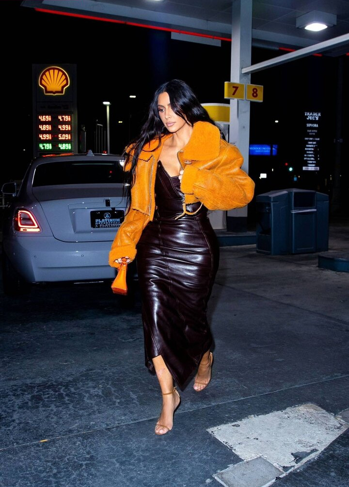 kim-kardashian gallery photo #434