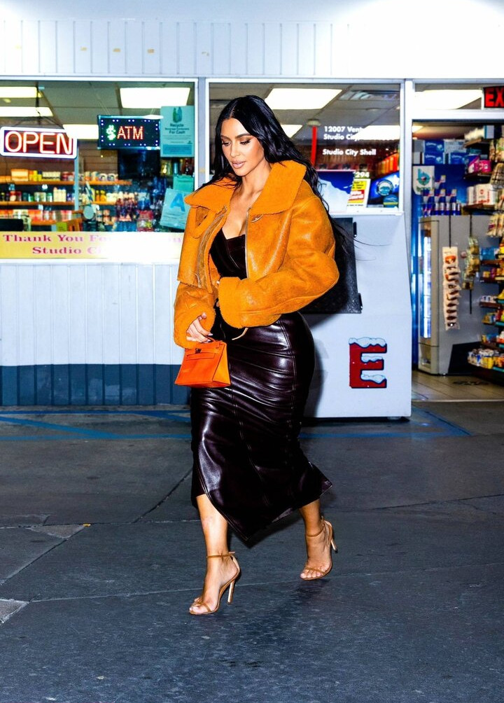 kim-kardashian gallery photo #437