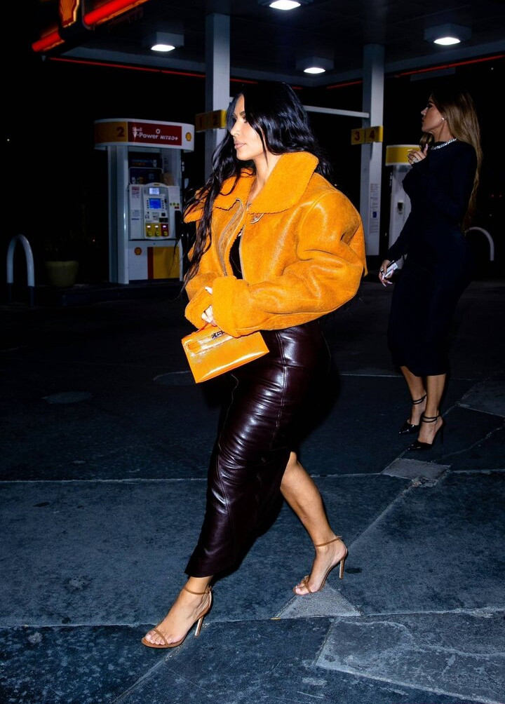 kim-kardashian gallery photo #439