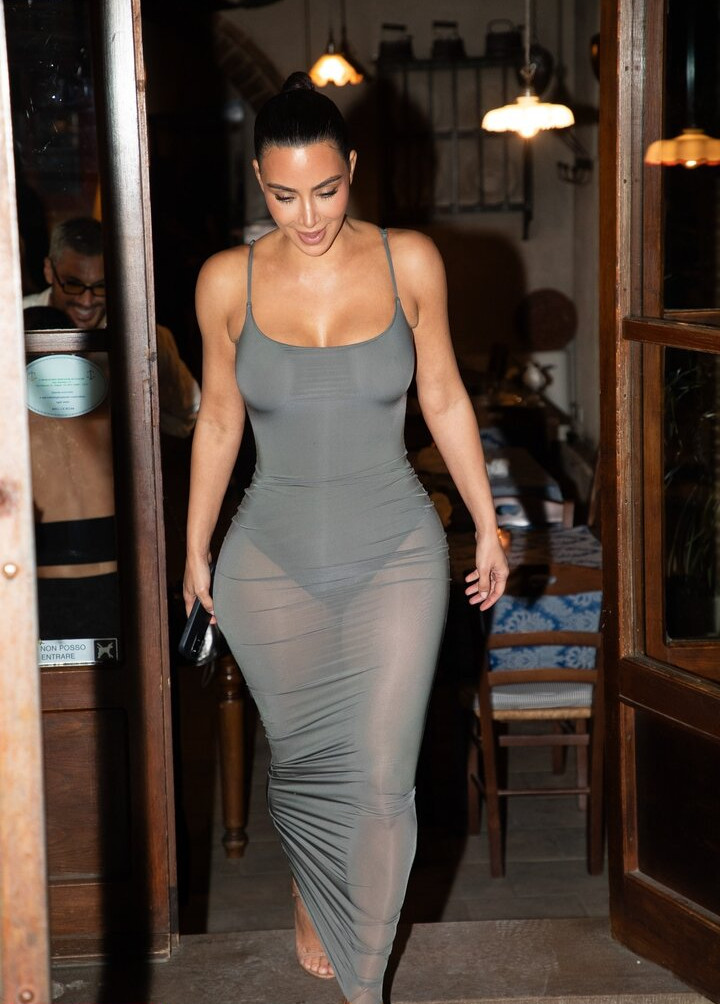 kim-kardashian gallery photo #449